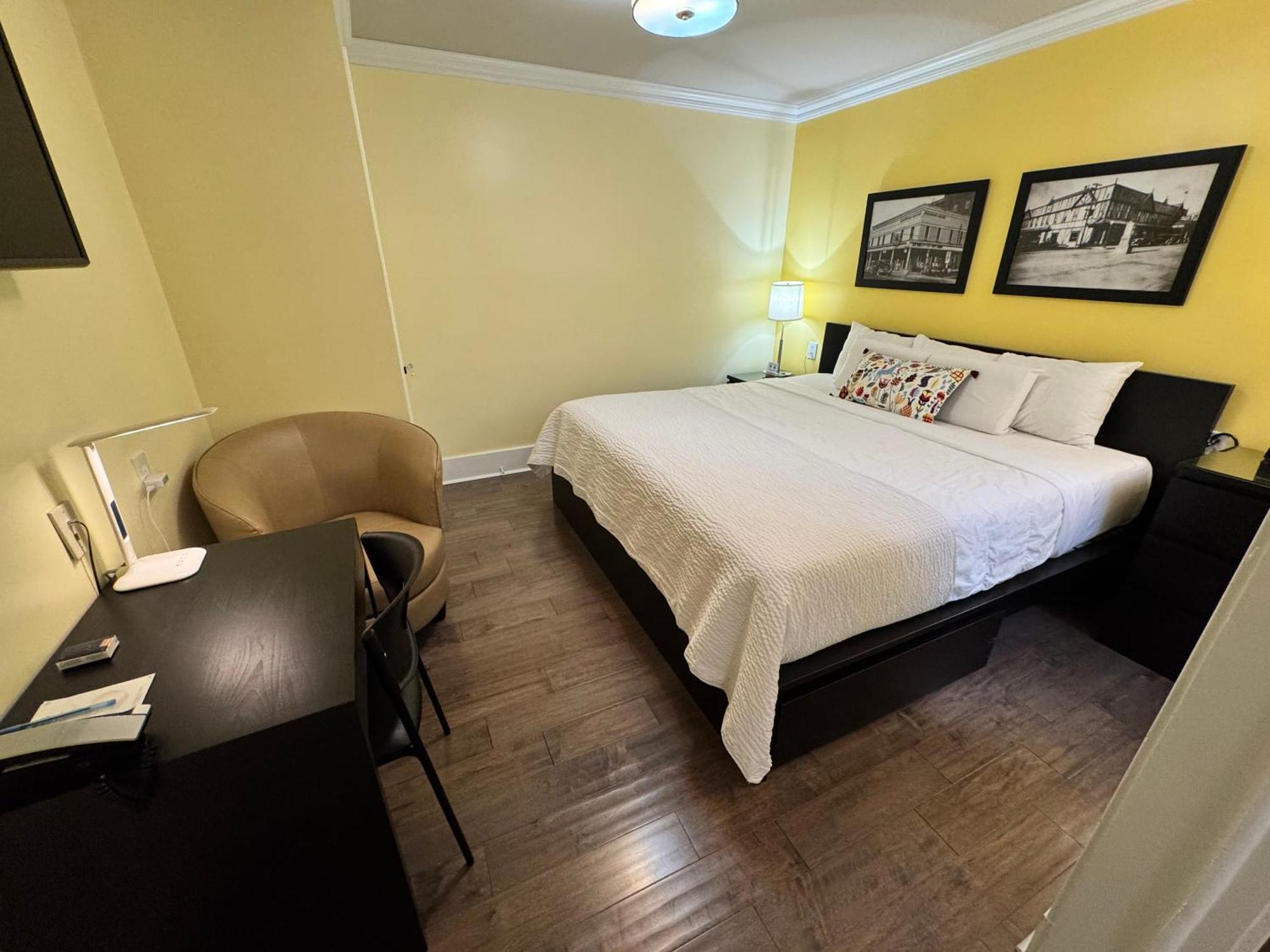 The Sherman Inn เบทส์วิลล์ ภายนอก รูปภาพ