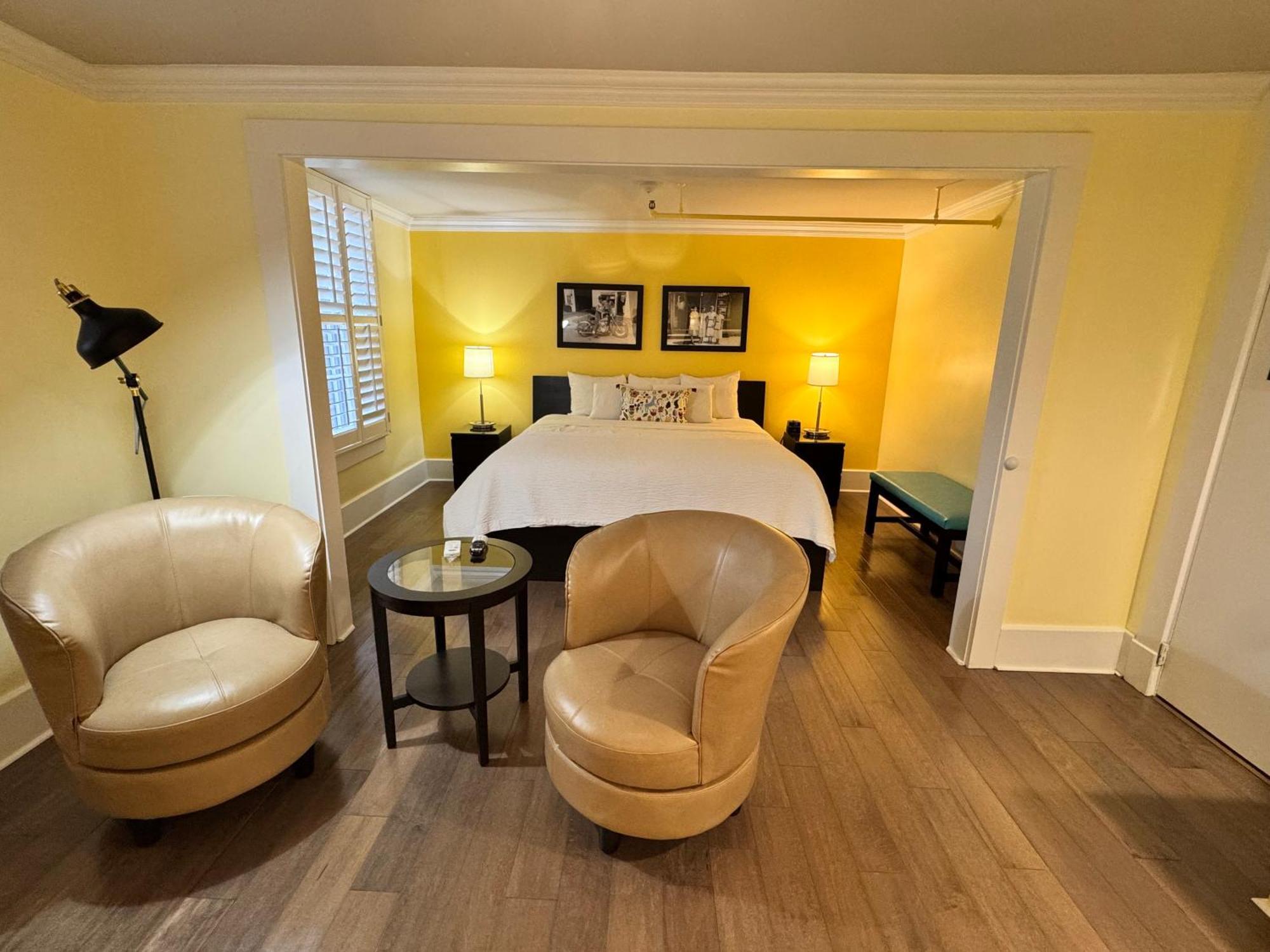 The Sherman Inn เบทส์วิลล์ ภายนอก รูปภาพ