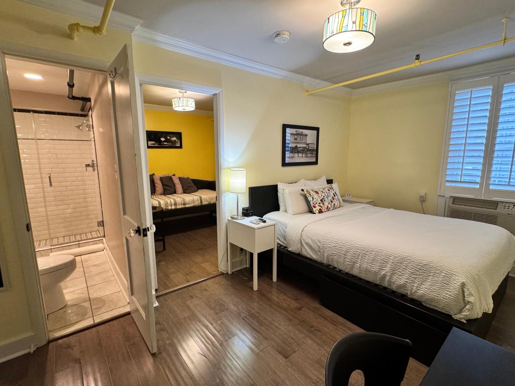 The Sherman Inn เบทส์วิลล์ ภายนอก รูปภาพ