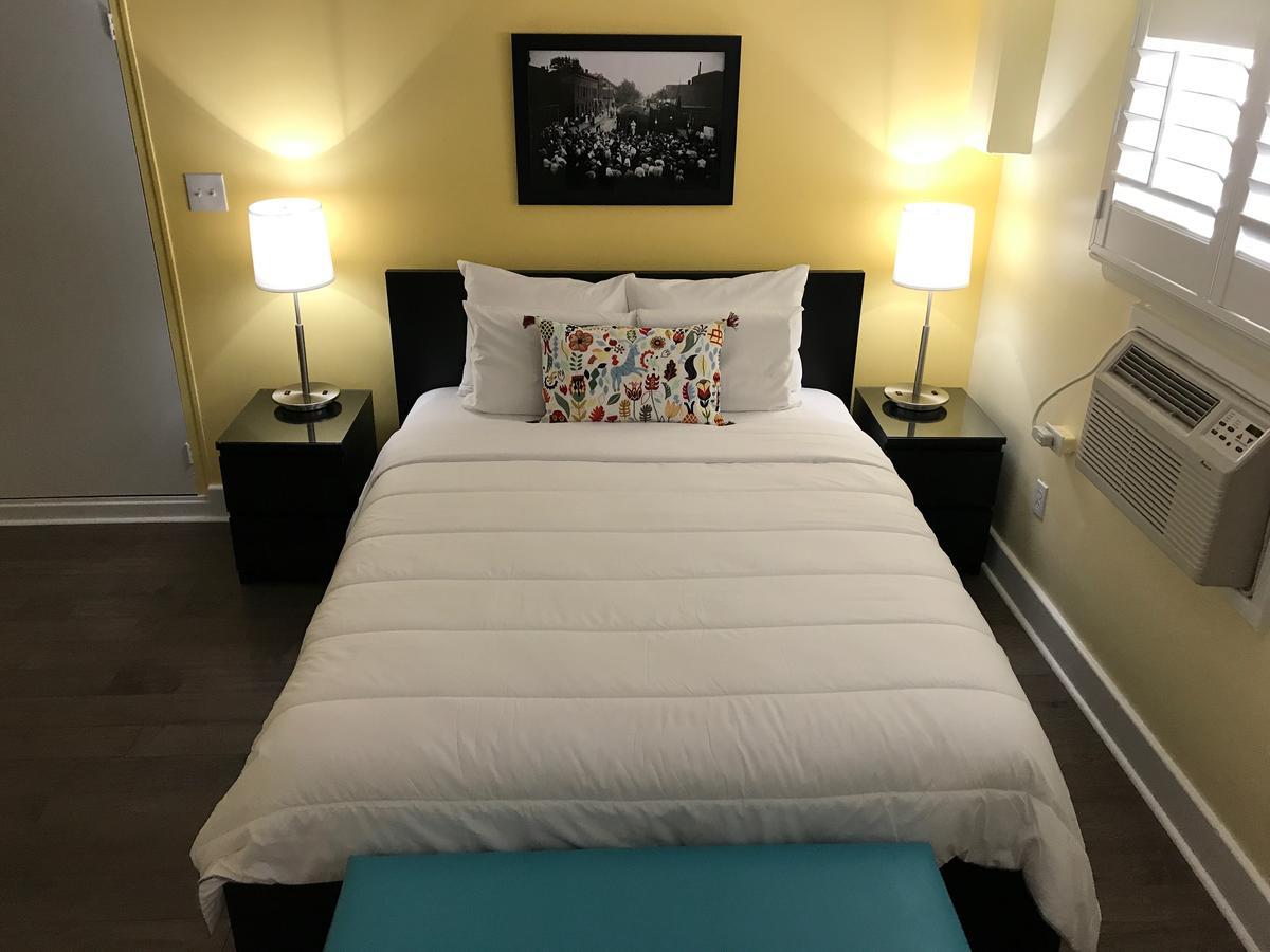 The Sherman Inn เบทส์วิลล์ ภายนอก รูปภาพ